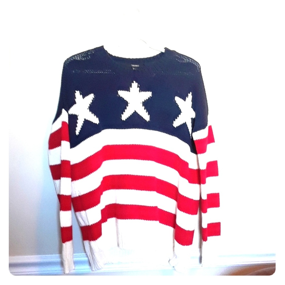 Red white & blue sweater